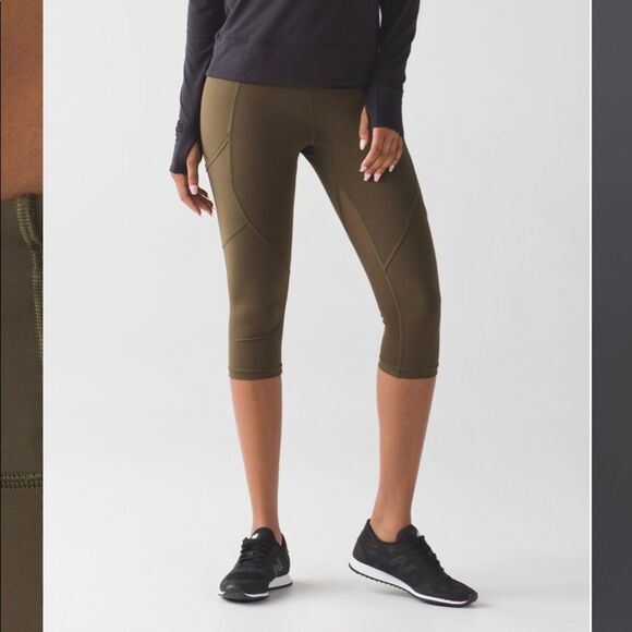 Lululemon Outrun 17" Crop Size 4 - Picture 6 of 7